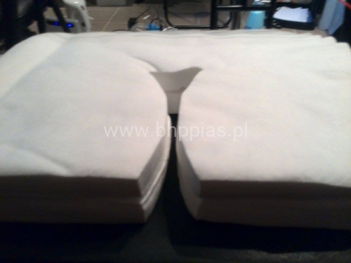 wysokiej jakości jednorazowe pokrycie na rogalik stołu do masażu. www.bhppias.pl.jpg